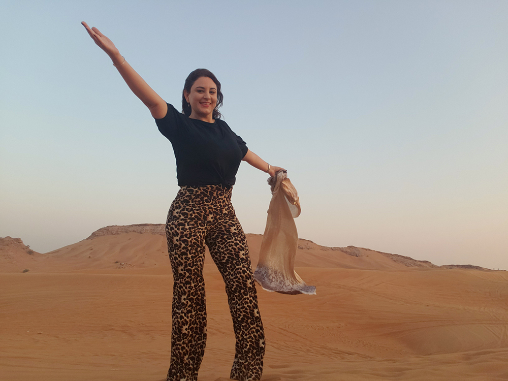 Viajeros Ventura durante una experiencia en el desierto de Dubái
